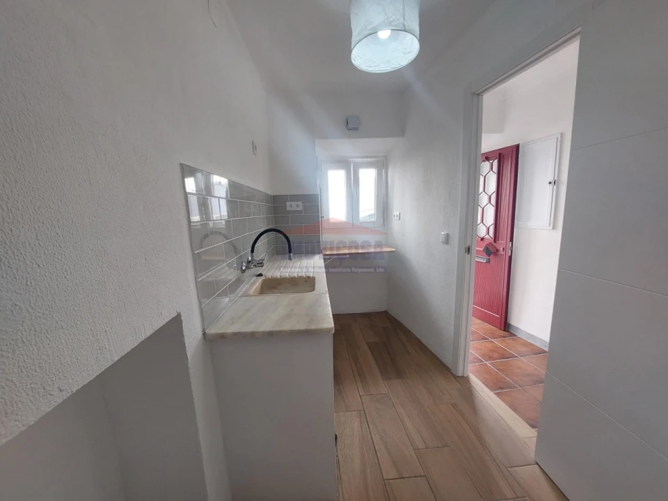 Moradia T2 para Venda em Nossa Senhora da Conceição e São Bartolomeu Foto 3