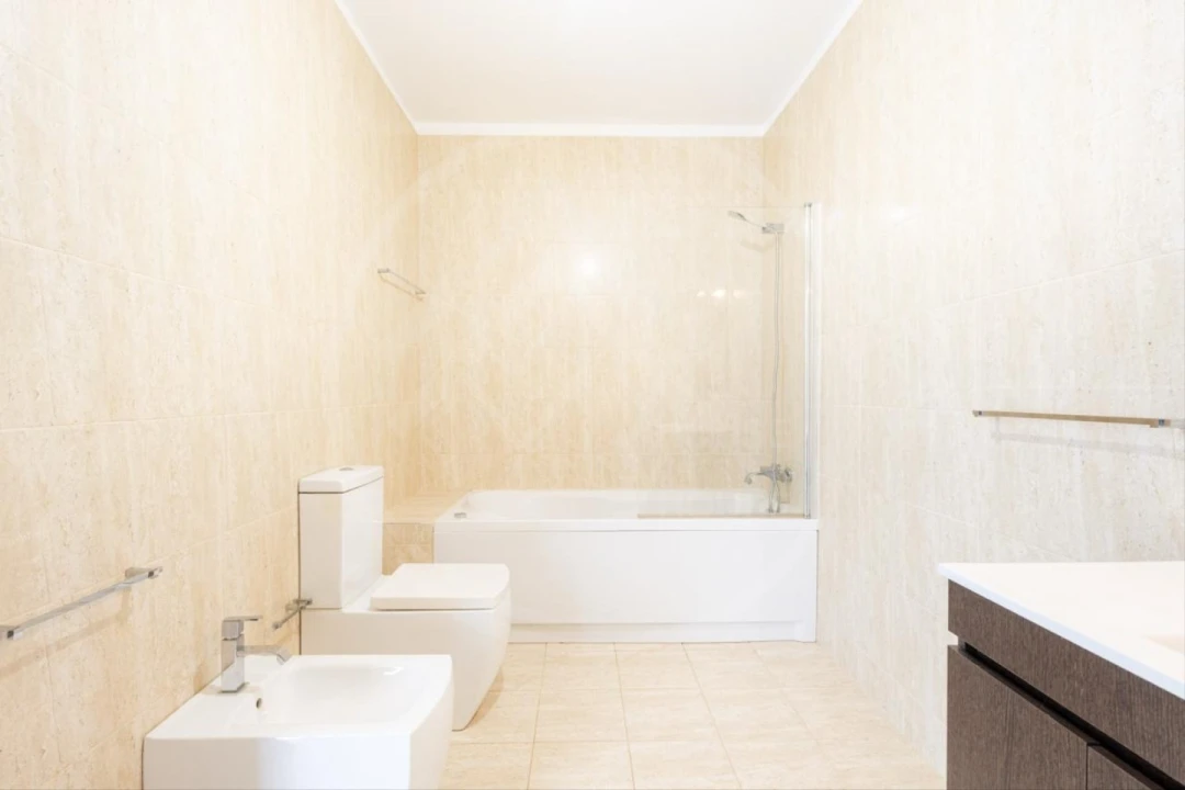 Moradia T3 para Venda em Vilar de Nantes Foto 15