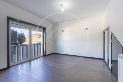 Moradia T3 para Venda em Vilar de Nantes