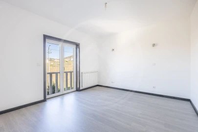 Moradia T3 para Venda em Vilar de Nantes