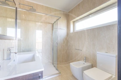 Moradia T3 para Venda em Vilar de Nantes