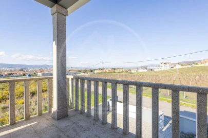 Moradia T3 para Venda em Vilar de Nantes