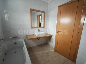 Moradia T5 para Venda em Almada, Cova da Piedade, Pragal e Cacilhas