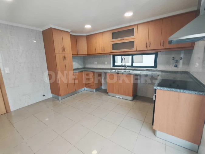 Moradia T5 para Venda em Almada, Cova da Piedade, Pragal e Cacilhas Foto 3