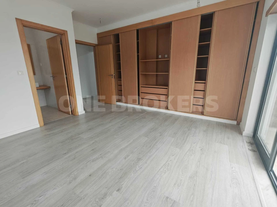 Moradia T5 para Venda em Almada, Cova da Piedade, Pragal e Cacilhas Foto 19