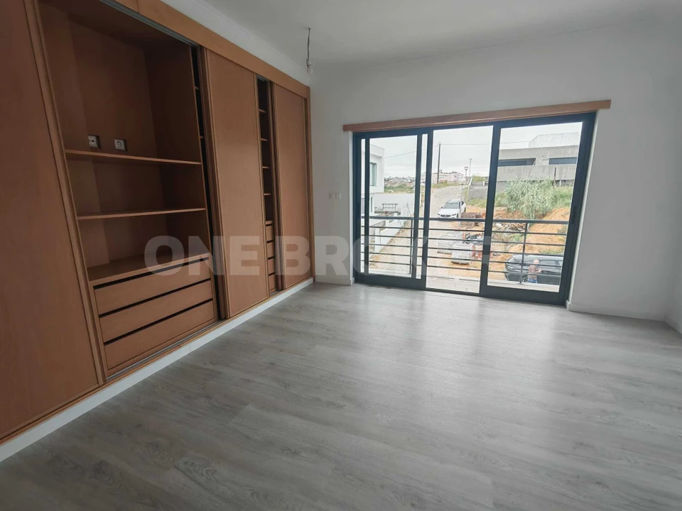 Moradia T5 para Venda em Almada, Cova da Piedade, Pragal e Cacilhas Foto 18