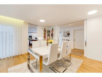 Moradia T5 para Venda em Amor