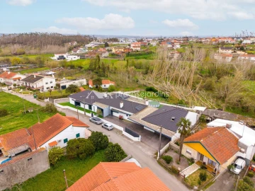 Moradia T5 para Venda em Amor