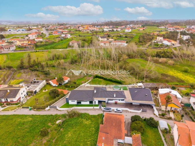 Moradia T5 para Venda em Amor Foto 4