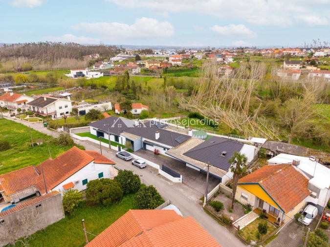 Moradia T5 para Venda em Amor Foto 5