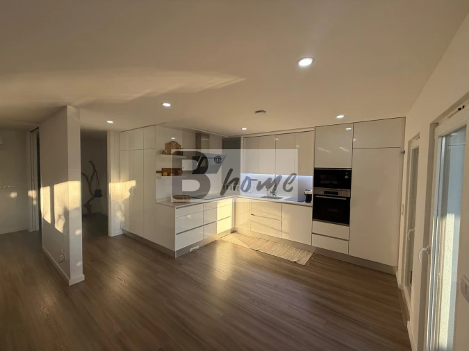Apartamento T3 para Venda em Corroios Foto 9