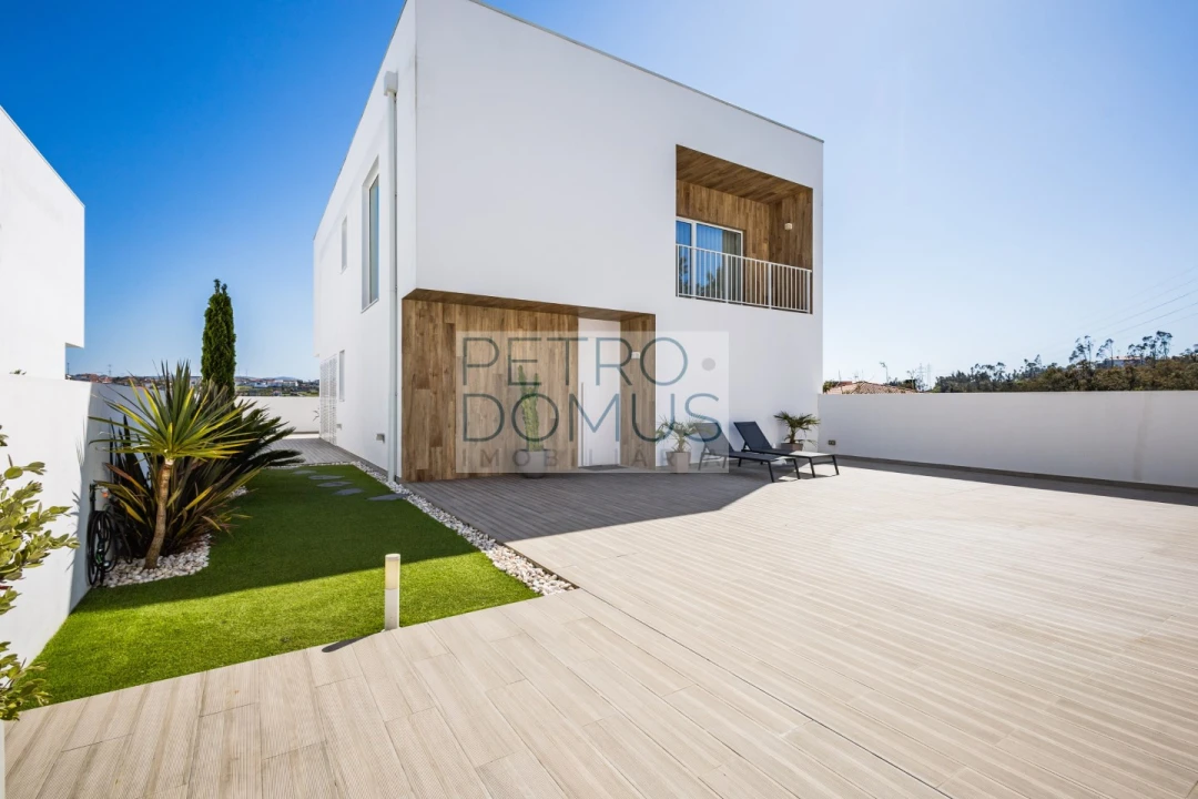 Moradia T5 para Venda em Leiria, Pousos, Barreira e Cortes Foto 2