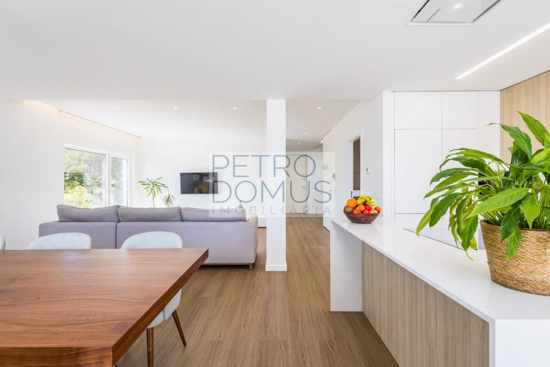 Moradia T5 para Venda em Leiria, Pousos, Barreira e Cortes Foto 10