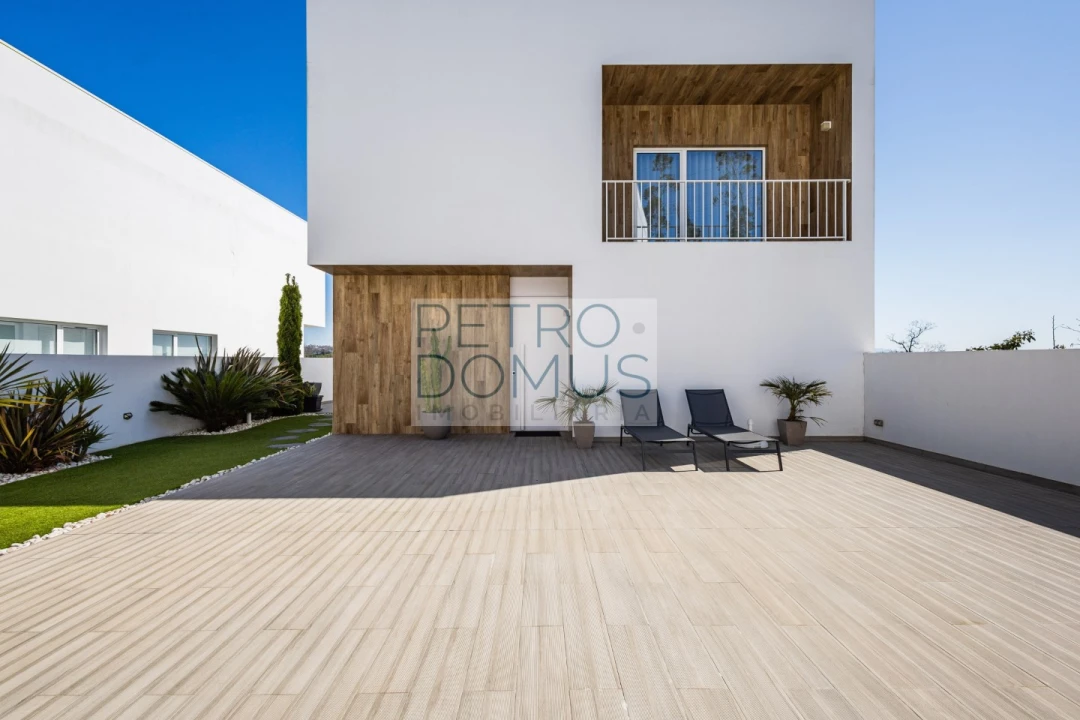 Moradia T5 para Venda em Leiria, Pousos, Barreira e Cortes Foto 34