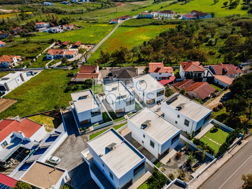Moradia T5 para Venda em Leiria, Pousos, Barreira e Cortes Foto 52