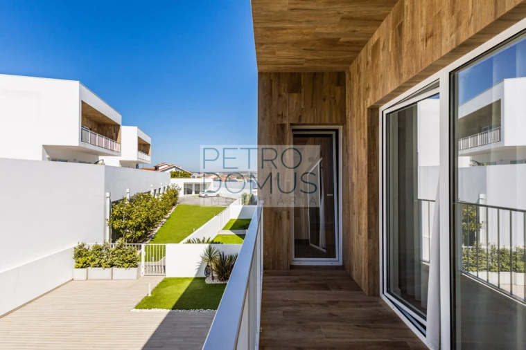 Moradia T5 para Venda em Leiria, Pousos, Barreira e Cortes Foto 32