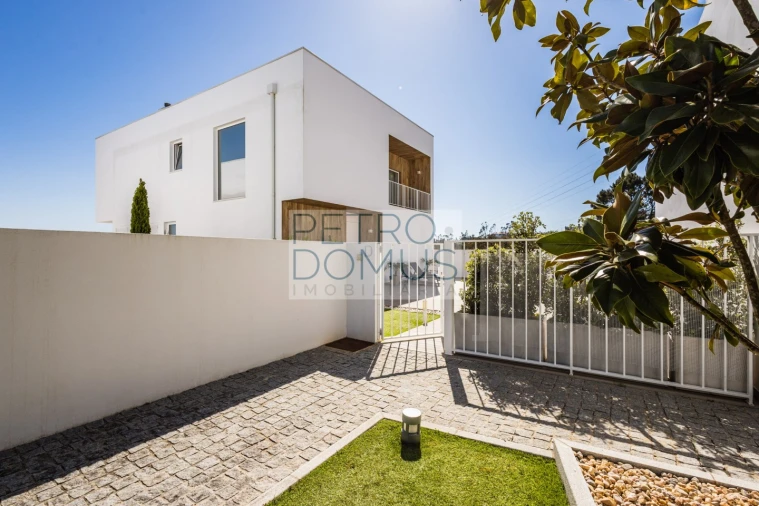 Moradia T5 para Venda em Leiria, Pousos, Barreira e Cortes Foto 38