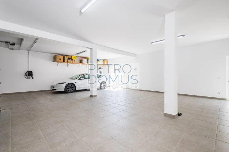 Moradia T5 para Venda em Leiria, Pousos, Barreira e Cortes Foto 47