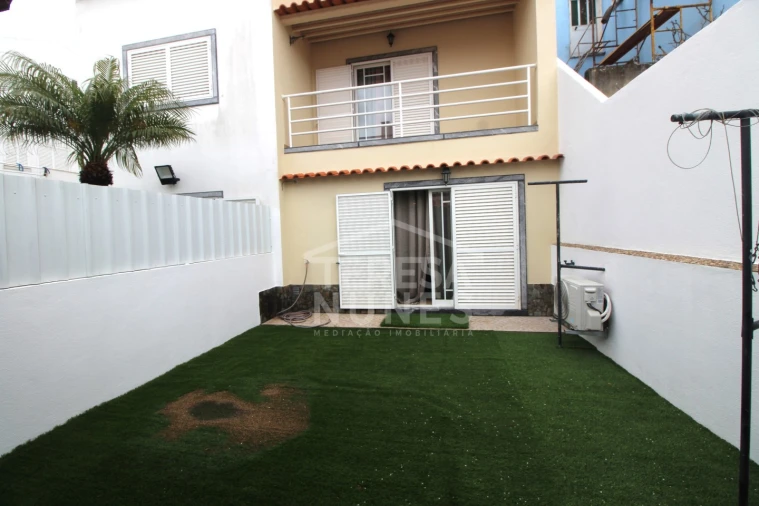 Moradia T2 para Venda em Quinta do Conde Foto 8