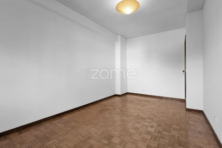 Apartamento T3 para Arrendamento em Aguas Santas Foto 32