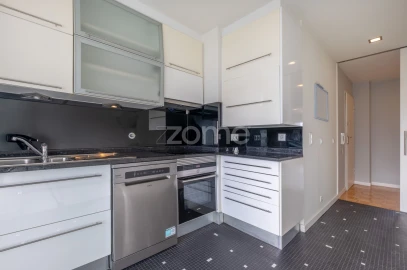 Apartamento T3 para Venda em Pedrouços