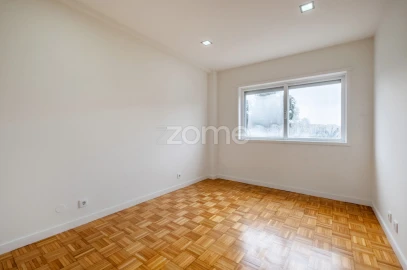 Apartamento T3 para Venda em Pedrouços