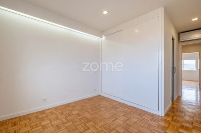 Apartamento T3 para Venda em Pedrouços