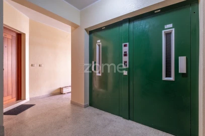 Apartamento T3 para Venda em Pedrouços