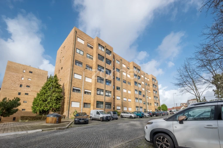 Apartamento T3 para Venda em Pedrouços Foto 2