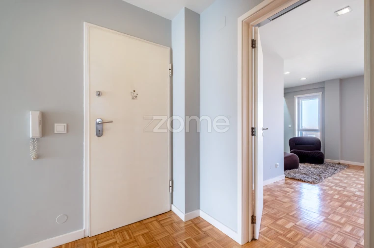 Apartamento T3 para Venda em Pedrouços Foto 9