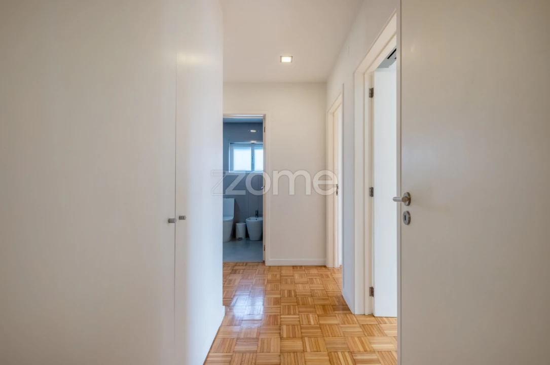 Apartamento T3 para Venda em Pedrouços Foto 19