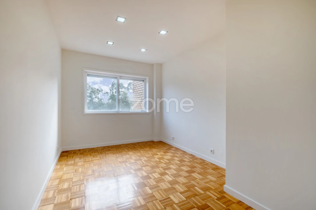 Apartamento T3 para Venda em Pedrouços Foto 21