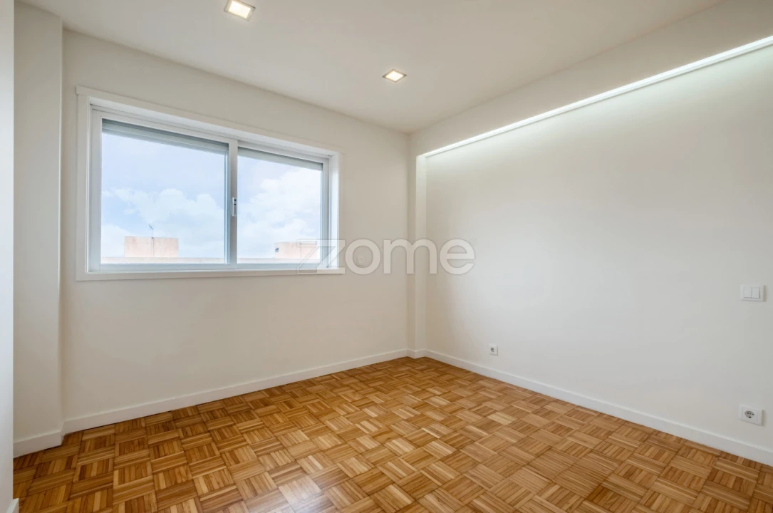 Apartamento T3 para Venda em Pedrouços Foto 30