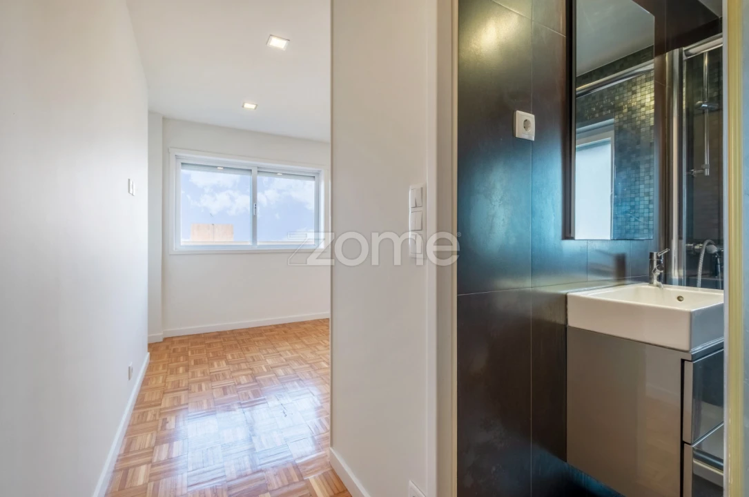 Apartamento T3 para Venda em Pedrouços Foto 32