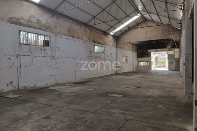 Terreno Comércio / Armazém para Arrendamento em Custóias, Leça do Balio e Guifões