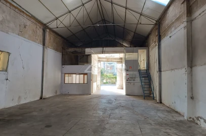 Terreno Comércio / Armazém para Arrendamento em Custóias, Leça do Balio e Guifões