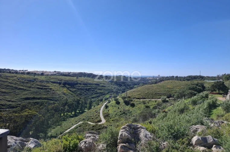 Terreno para Venda em Alcabideche Foto 2