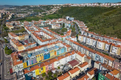Apartamento T3 para Venda em Póvoa de Santo Adrião e Olival Basto
