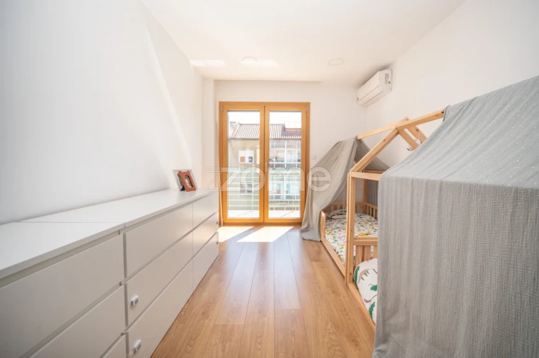 Apartamento T3 para Venda em Póvoa de Santo Adrião e Olival Basto Foto 19