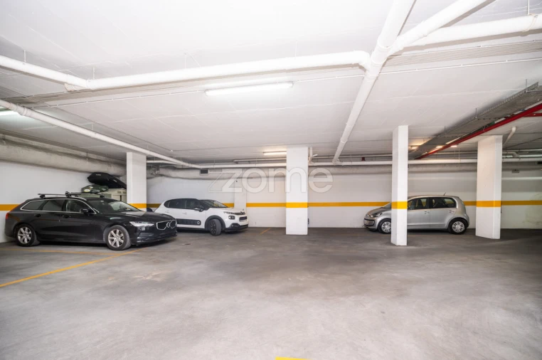 Apartamento T3 para Venda em Póvoa de Santo Adrião e Olival Basto Foto 27