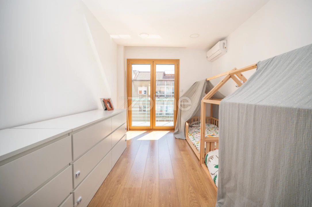 Apartamento T3 para Venda em Póvoa de Santo Adrião e Olival Basto Foto 19