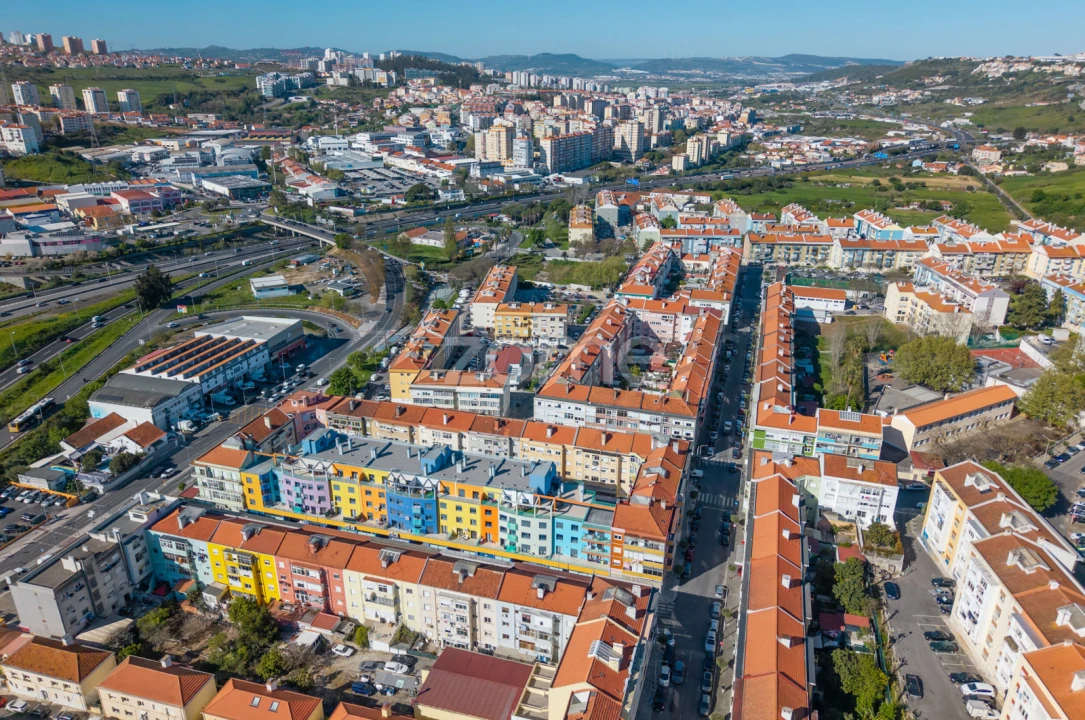 Apartamento T3 para Venda em Póvoa de Santo Adrião e Olival Basto Foto 29