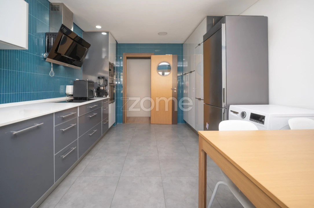 Apartamento T3 para Venda em Póvoa de Santo Adrião e Olival Basto Foto 8