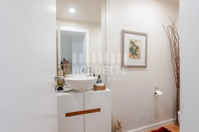 Apartamento T2 para Venda em Aldoar, Foz do Douro e Nevogilde