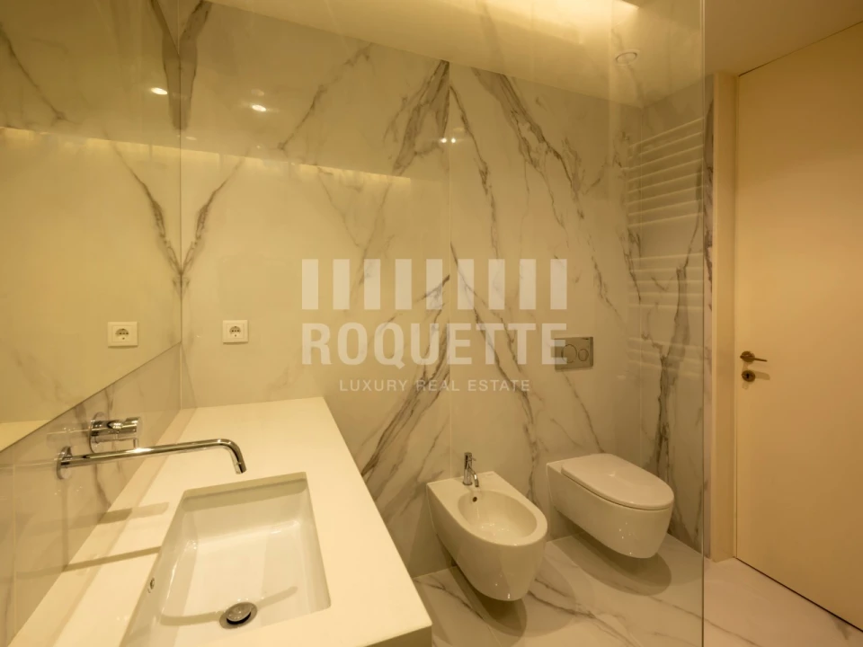 Apartamento T3 para Venda em Lordelo do Ouro e Massarelos Foto 13