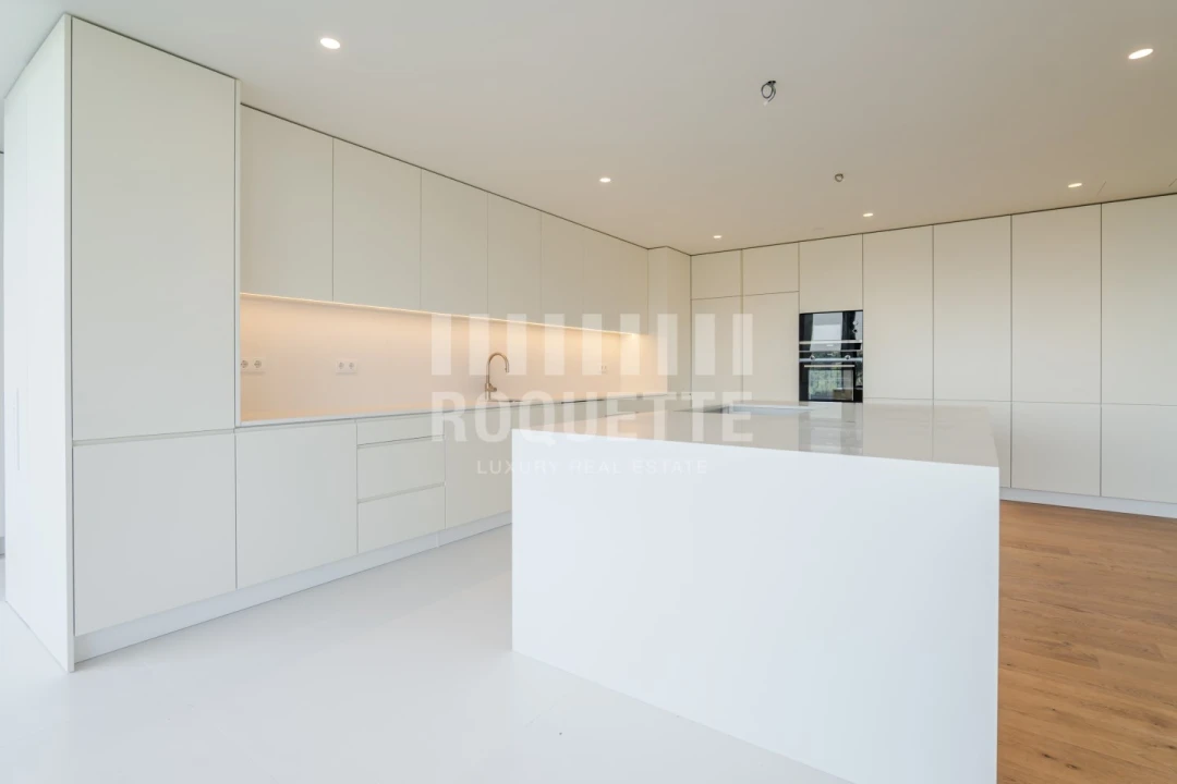 Apartamento T3 para Venda em Lordelo do Ouro e Massarelos Foto 18