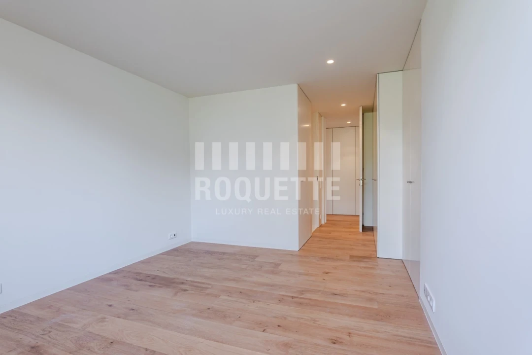 Apartamento T3 para Venda em Lordelo do Ouro e Massarelos Foto 32