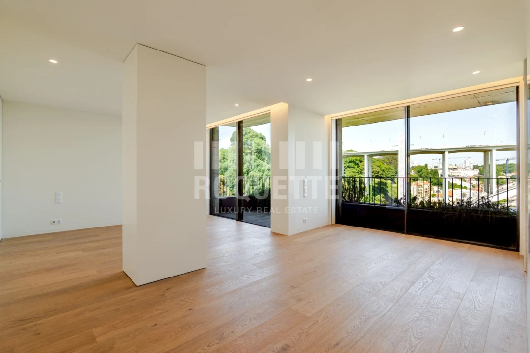 Apartamento T3 para Venda em Lordelo do Ouro e Massarelos Foto 35