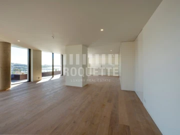 Apartamento T3 para Venda em Lordelo do Ouro e Massarelos
