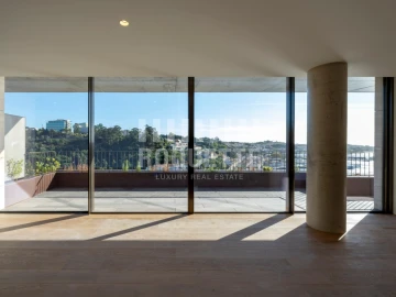 Apartamento T3 para Venda em Lordelo do Ouro e Massarelos